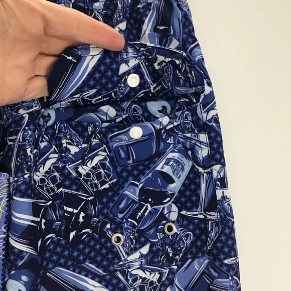 Peter Millar Men’s NWOT Seaside Swim Trunks Lined Blue Cocktails Size Medium - Picture 6 of 9